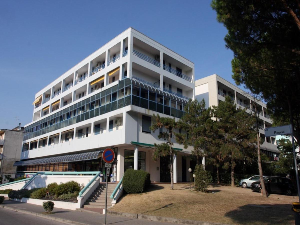 Nice Apartment With Terrace Next To The Sea Bibione Eksteriør bilde