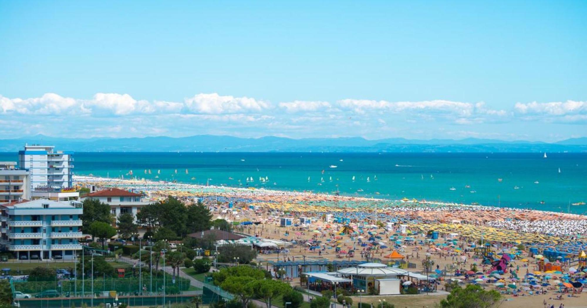 Nice Apartment With Terrace Next To The Sea Bibione Eksteriør bilde