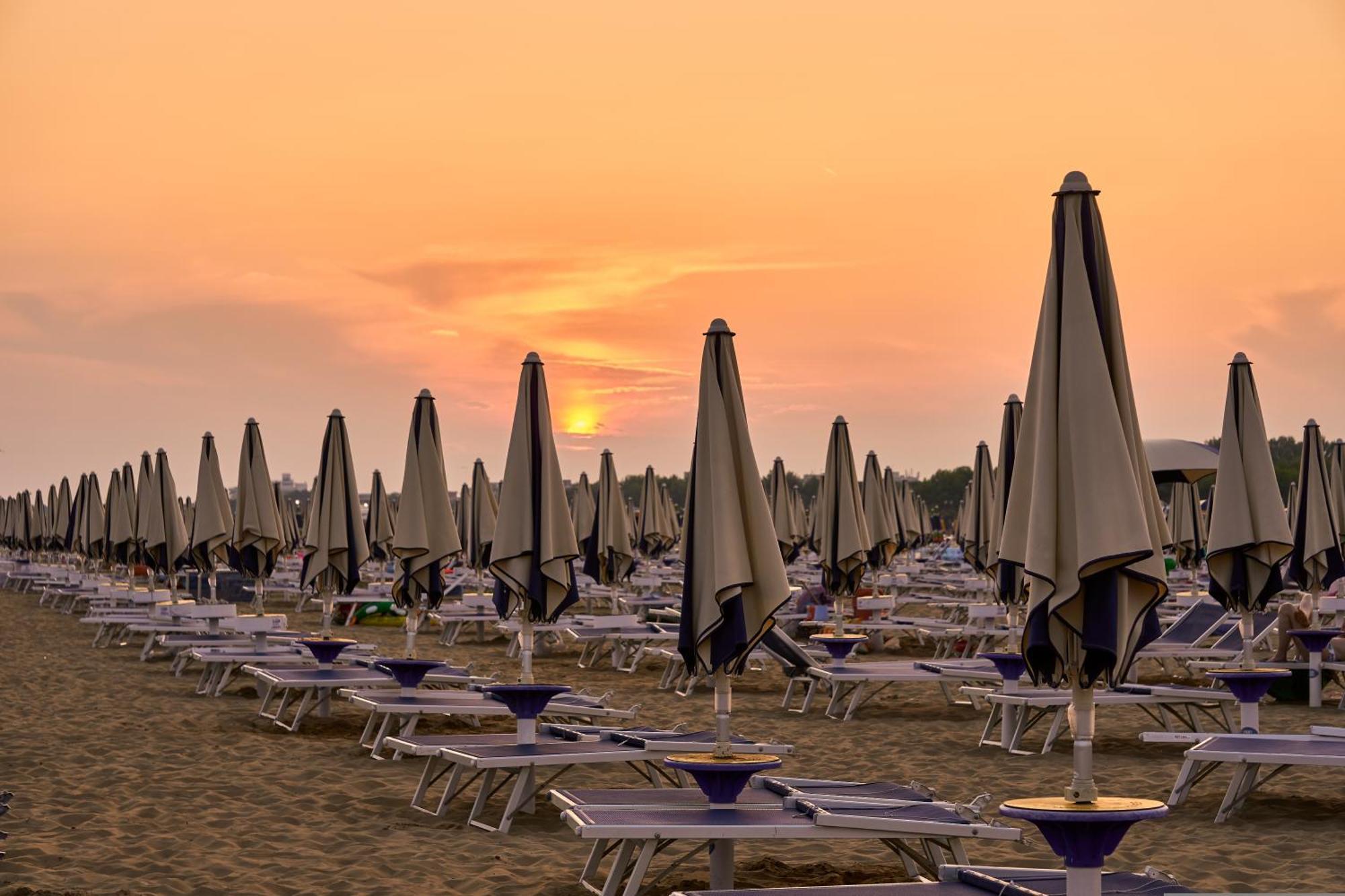 Nice Apartment With Terrace Next To The Sea Bibione Eksteriør bilde